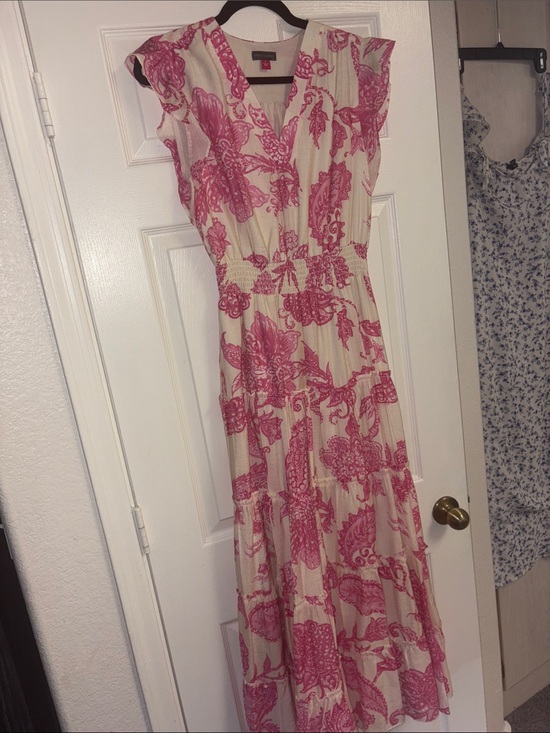 Vince Camuto Dresses & Skirts - Vince Camuto Cream Maxi Dress with Pink Floral Print
